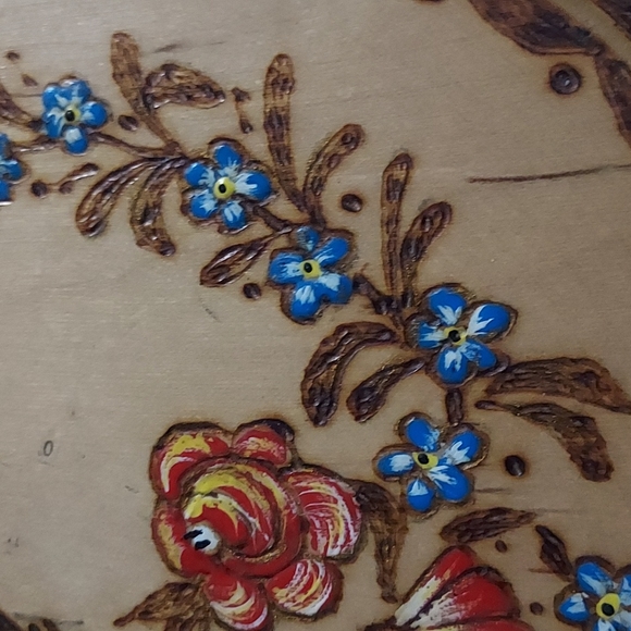 Vintage German Hanging Decor Plate has the name Harnten engraved on it. 8in.Diam - Picture 2 of 8